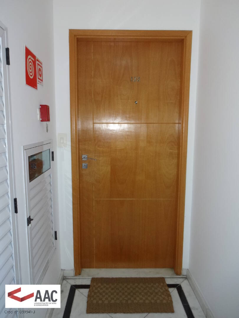 Apartamento para alugar com 3 quartos, 189m² - Foto 4