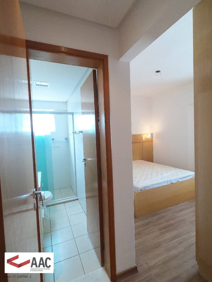 Apartamento para alugar com 3 quartos, 189m² - Foto 16