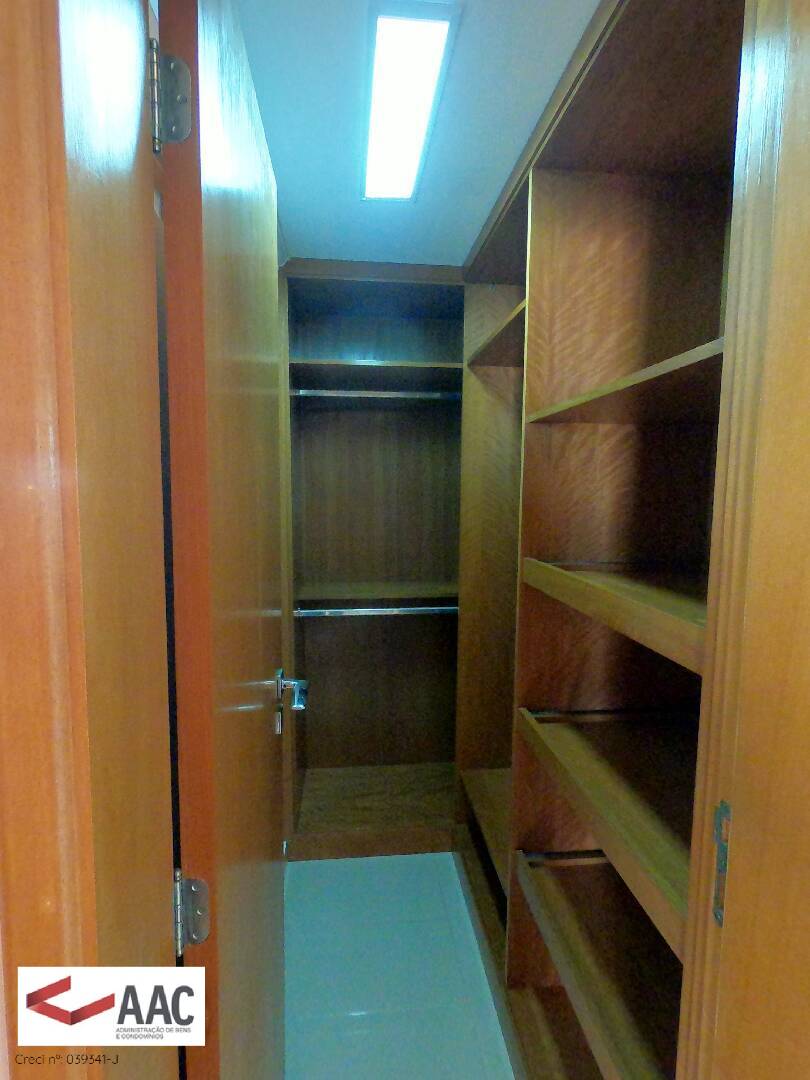 Apartamento para alugar com 3 quartos, 189m² - Foto 26