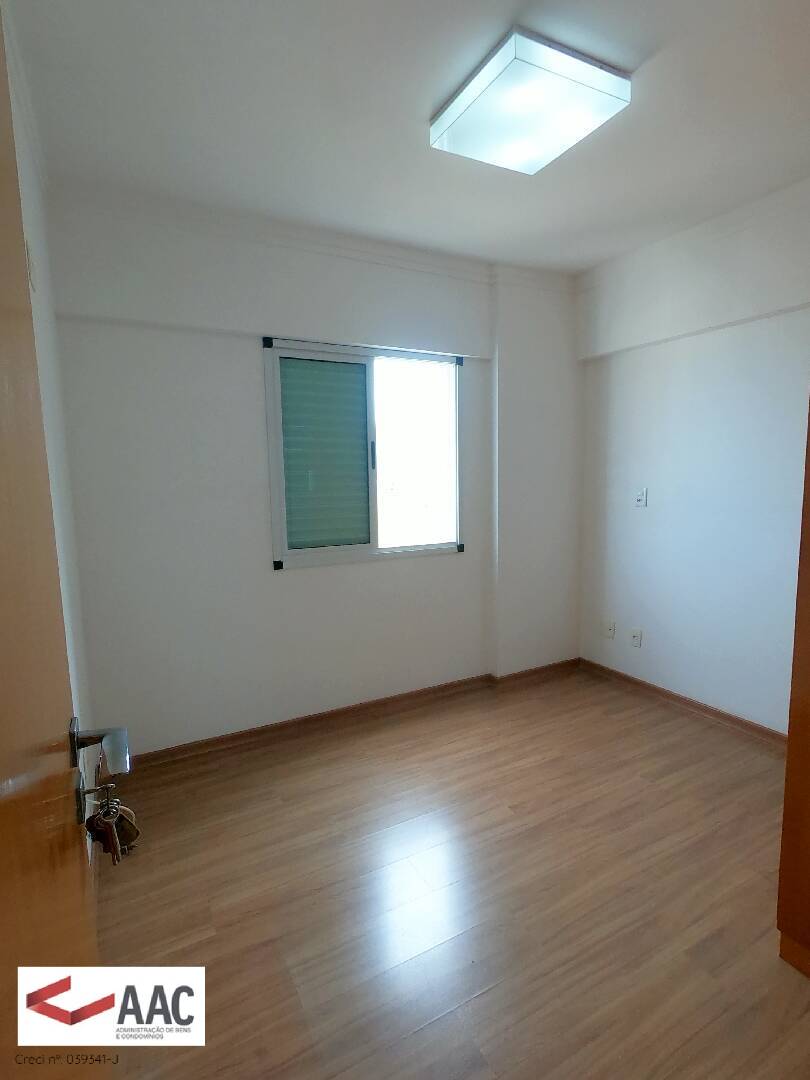 Apartamento para alugar com 3 quartos, 189m² - Foto 27