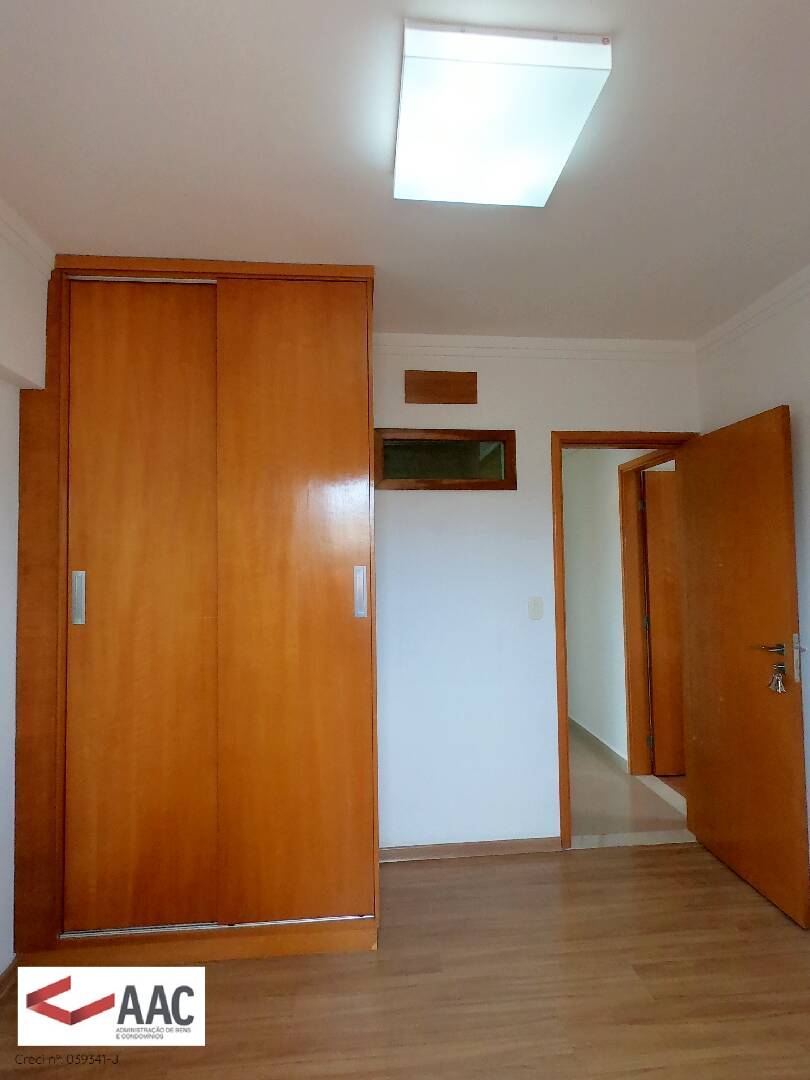 Apartamento para alugar com 3 quartos, 189m² - Foto 29