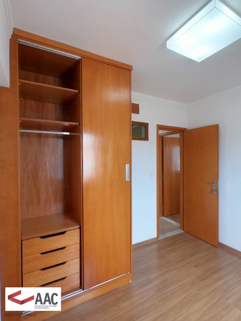 Apartamento para alugar com 3 quartos, 189m² - Foto 31