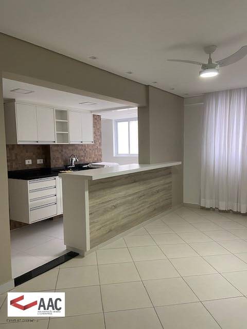 Apartamento para alugar com 2 quartos, 75m² - Foto 7