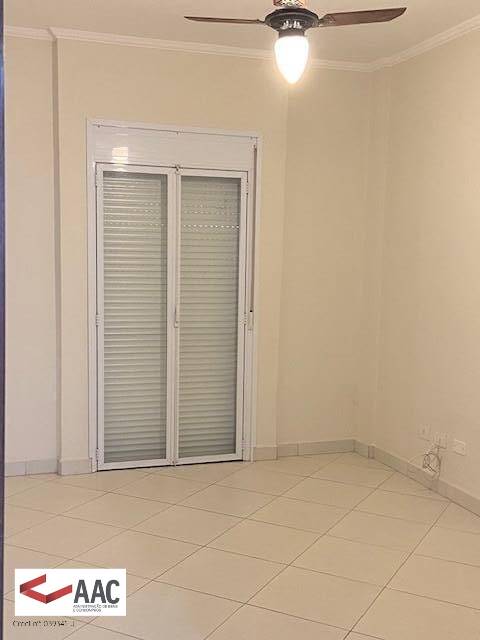 Apartamento para alugar com 2 quartos, 75m² - Foto 9