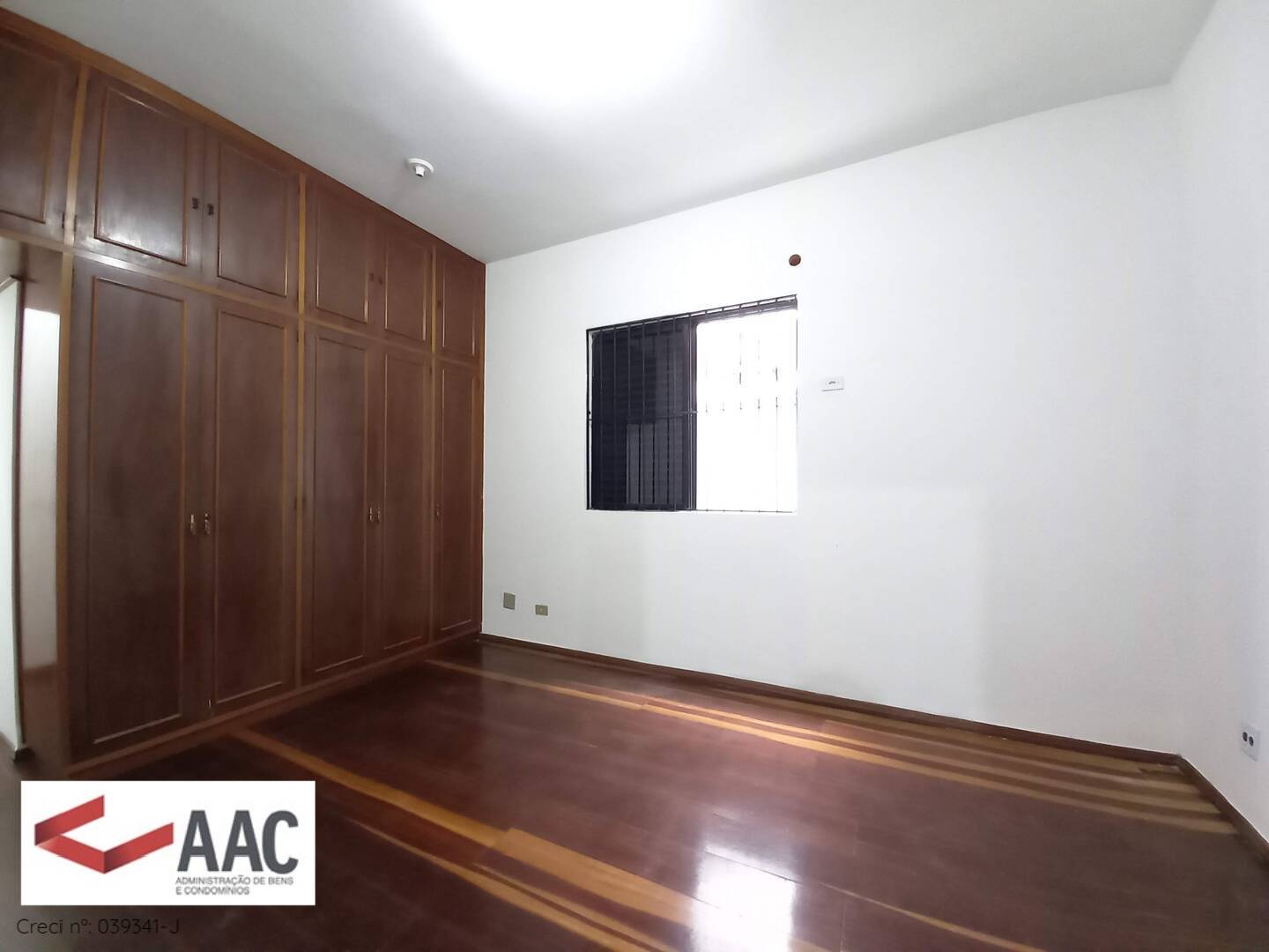 Casa para alugar com 3 quartos, 168m² - Foto 28