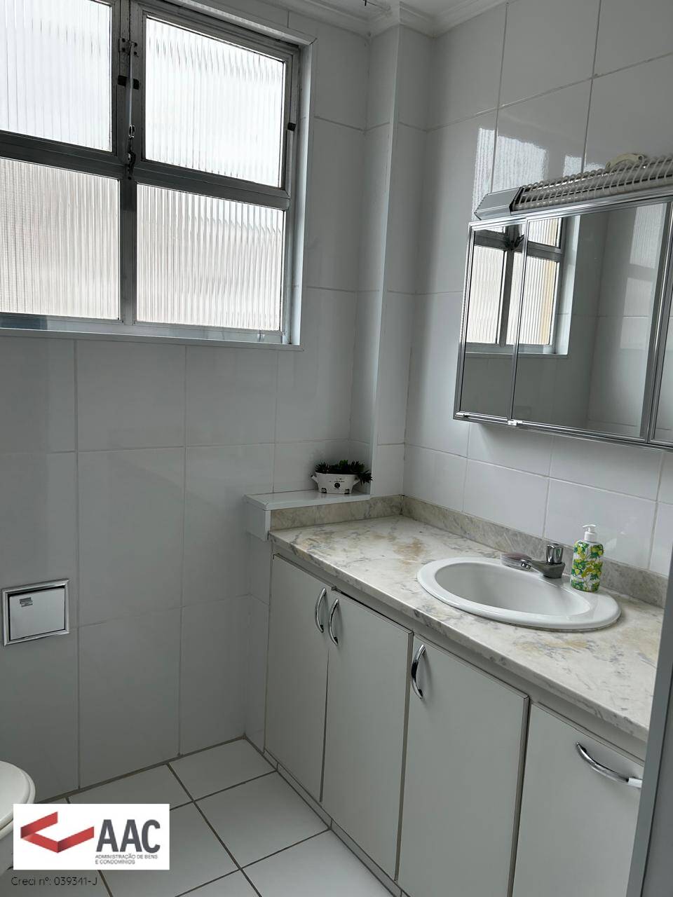 Apartamento para alugar com 3 quartos, 110m² - Foto 14