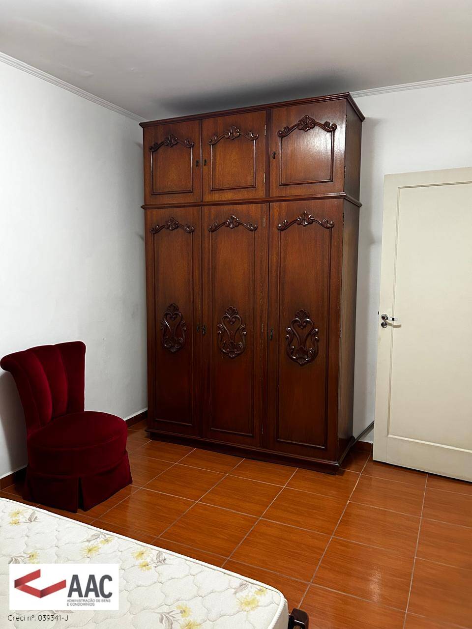 Apartamento para alugar com 3 quartos, 110m² - Foto 17